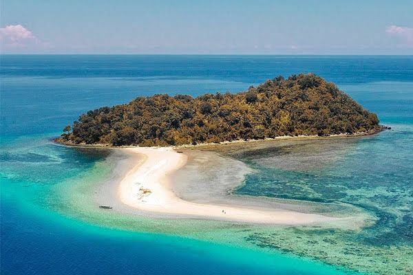 Wisata Pulau Bogisa